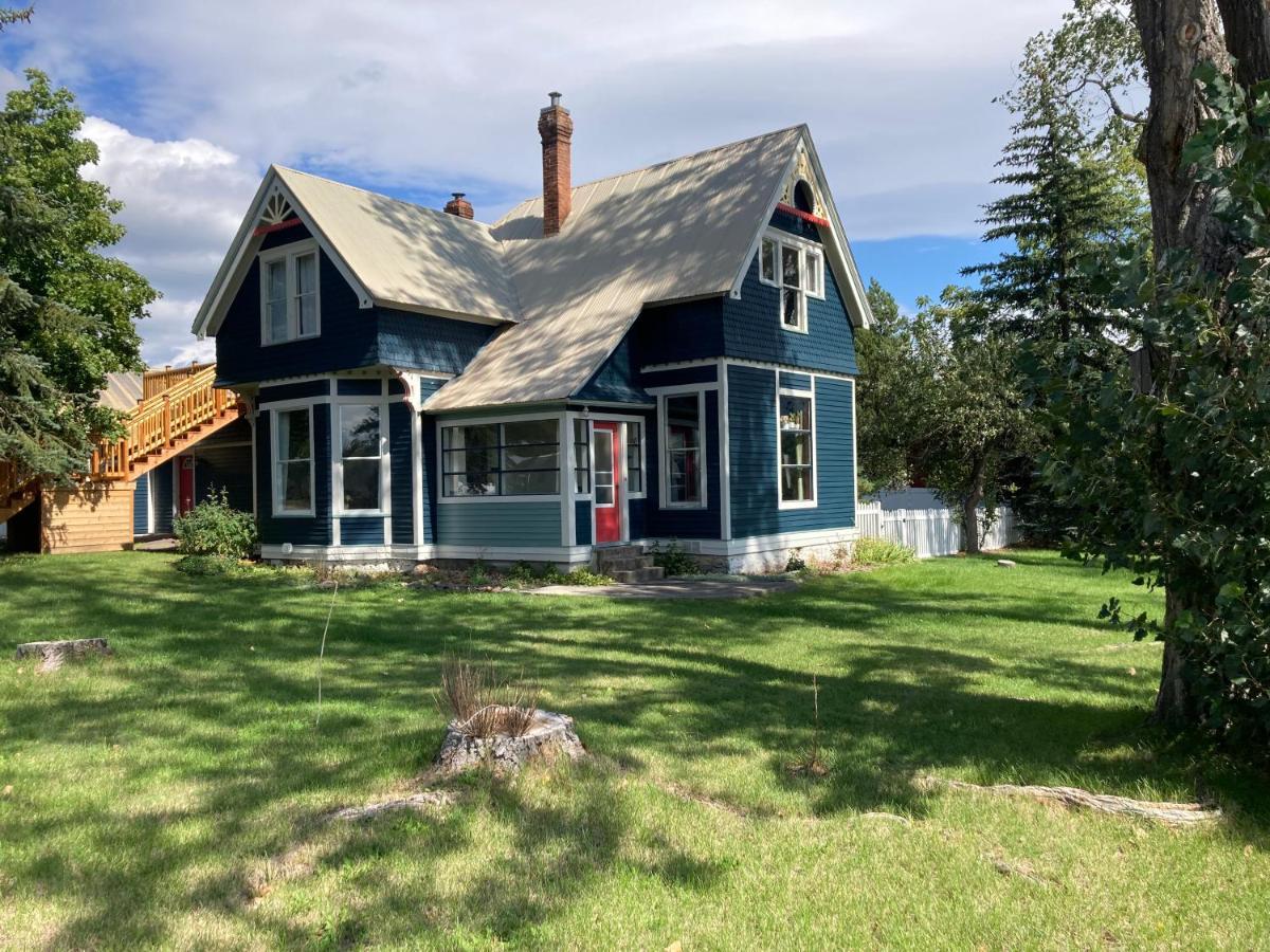 Victorian Guest Getaway-20Mins To Glacier National Park-10Mins To Airport! Columbia Falls Exterior photo